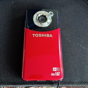 Toshiba Portable Video Camera and 4GB SD card